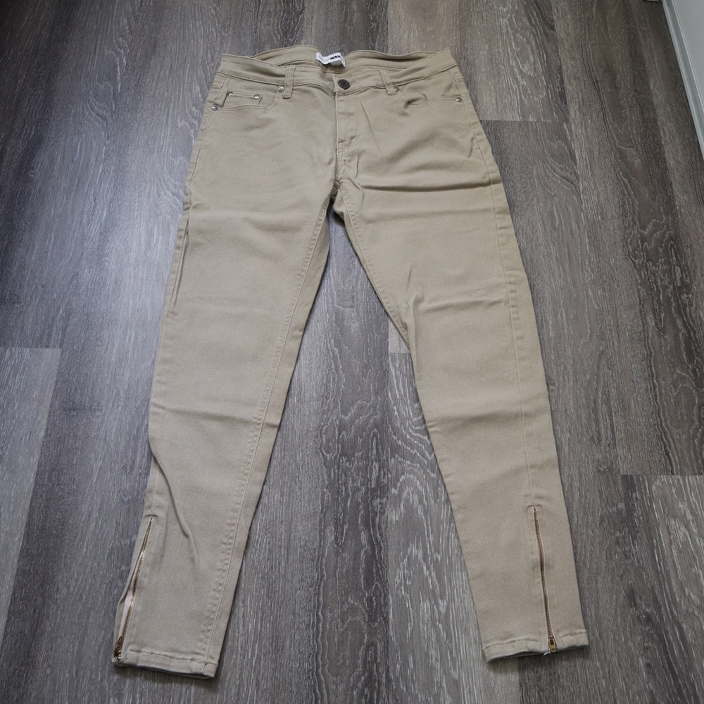 FASHION NOVA SIZE 34 BEIGE